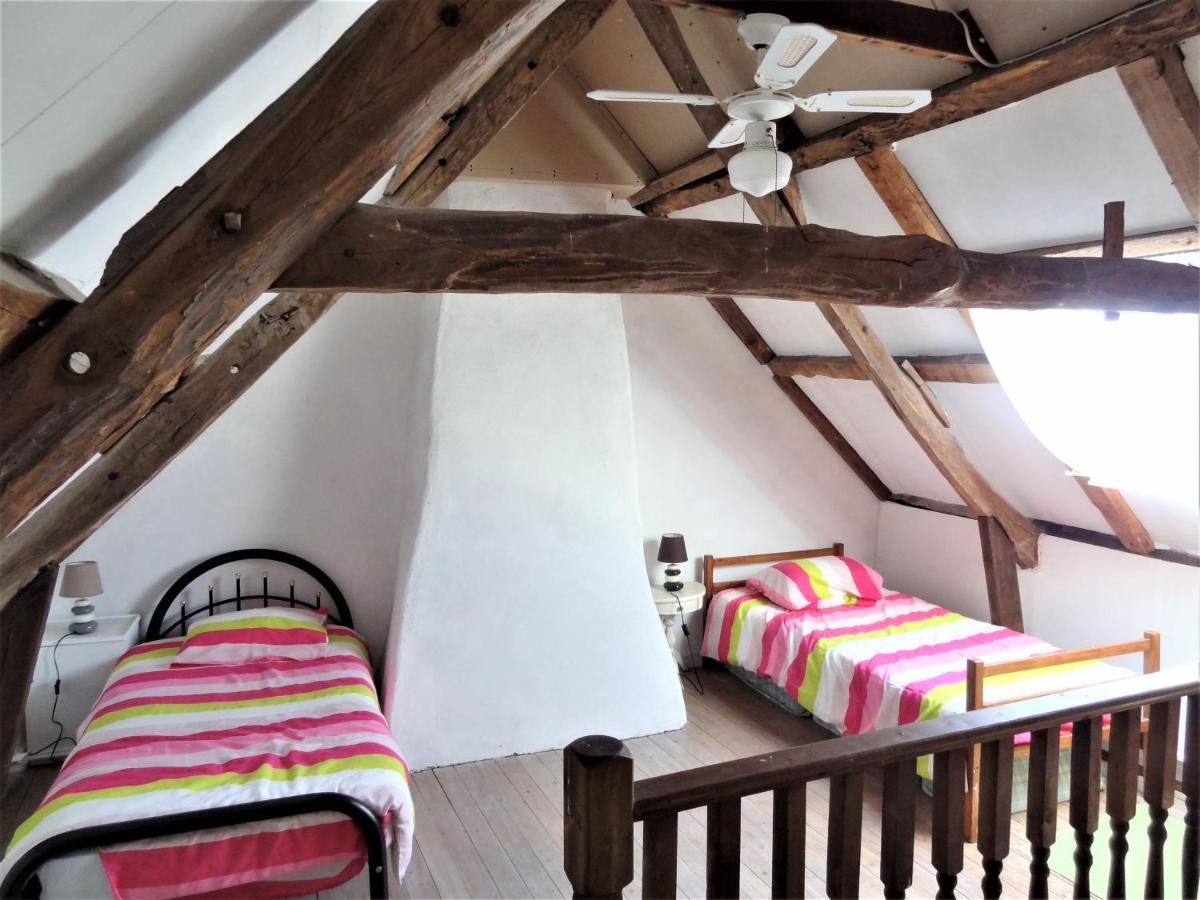 Maison cosy séjour découverte mer et campagne Saint-Caradec-Tregomel Esterno foto