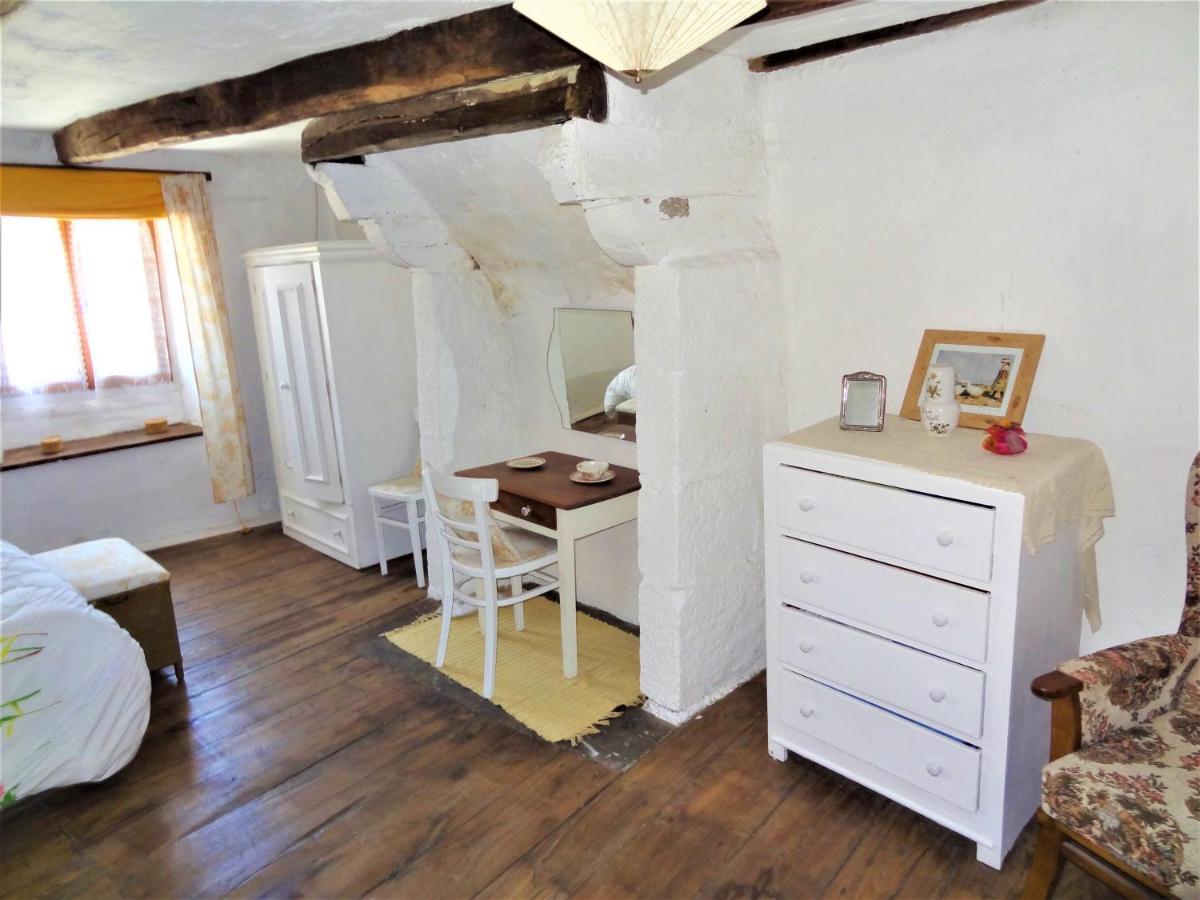 Maison cosy séjour découverte mer et campagne Saint-Caradec-Tregomel Esterno foto