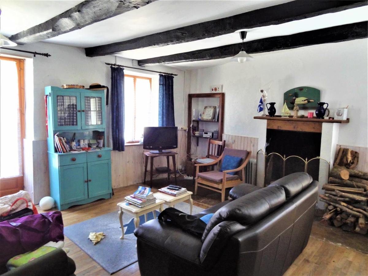 Maison cosy séjour découverte mer et campagne Saint-Caradec-Tregomel Esterno foto
