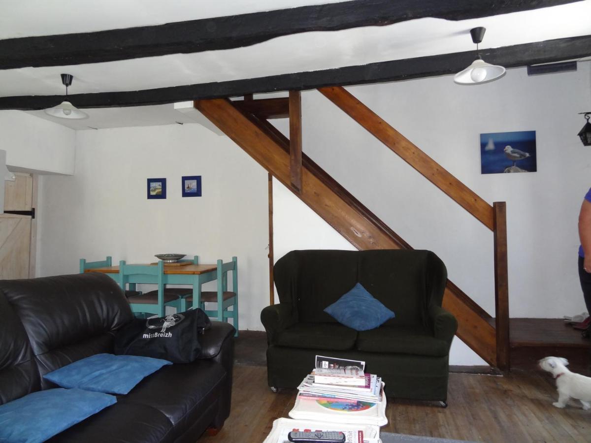 Maison cosy séjour découverte mer et campagne Saint-Caradec-Tregomel Esterno foto