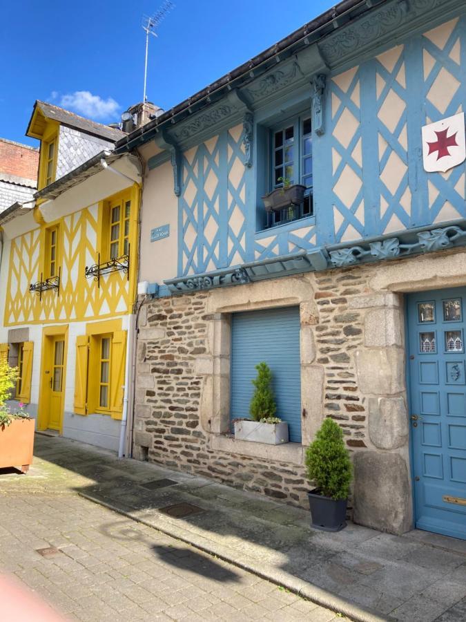 Maison cosy séjour découverte mer et campagne Saint-Caradec-Tregomel Esterno foto