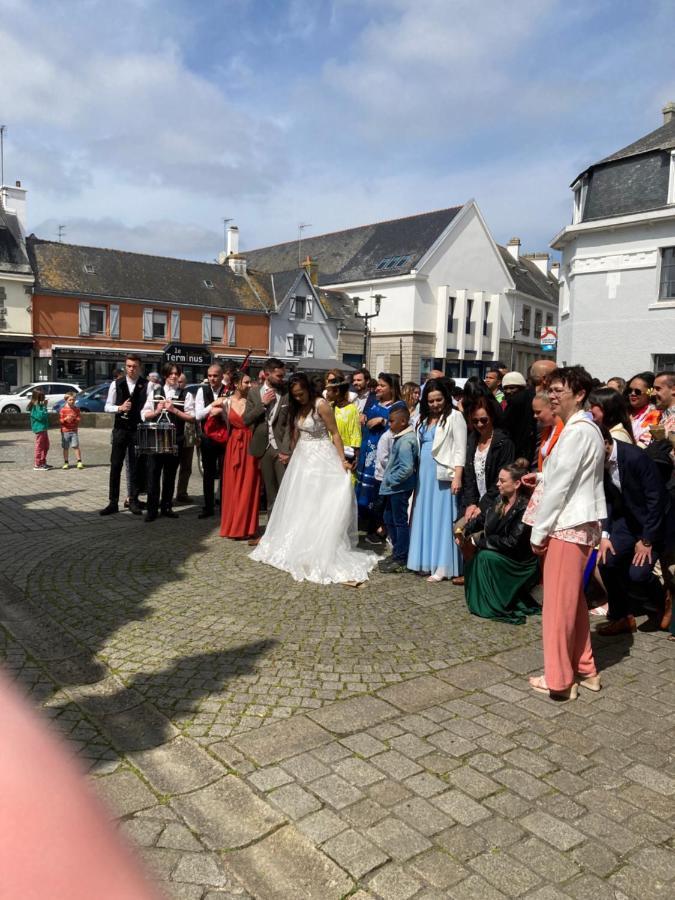 Maison cosy séjour découverte mer et campagne Saint-Caradec-Tregomel Esterno foto